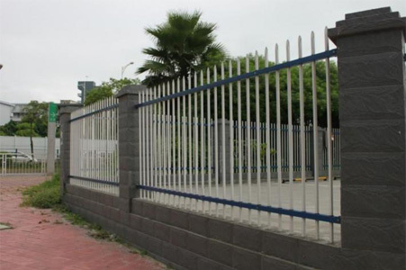 工厂锌钢护栏